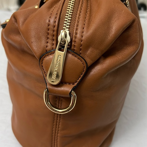 Michael Kors buttery soft leather bag - Picture 3 of 10